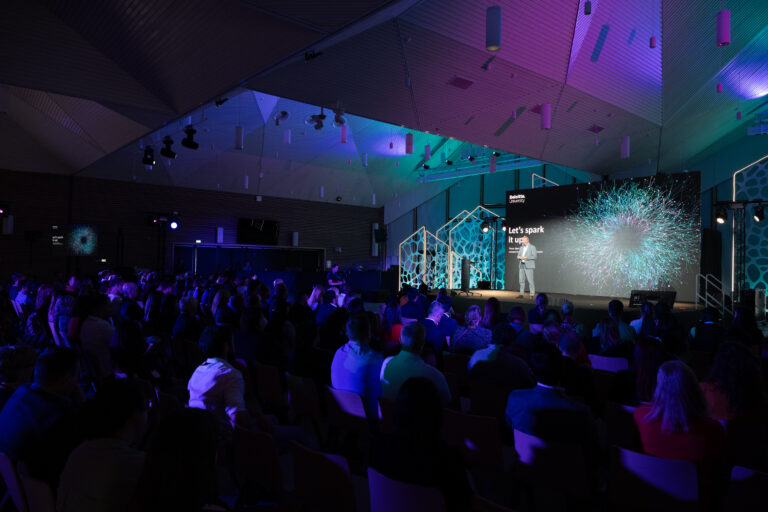 Salle plénière pendant la conférence Deloitte, photographe d’événement