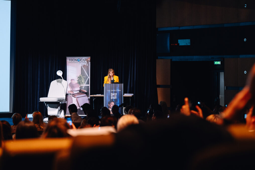 Congrès AIME 2026 : session dans une salle de conférence du Palais des Congrès